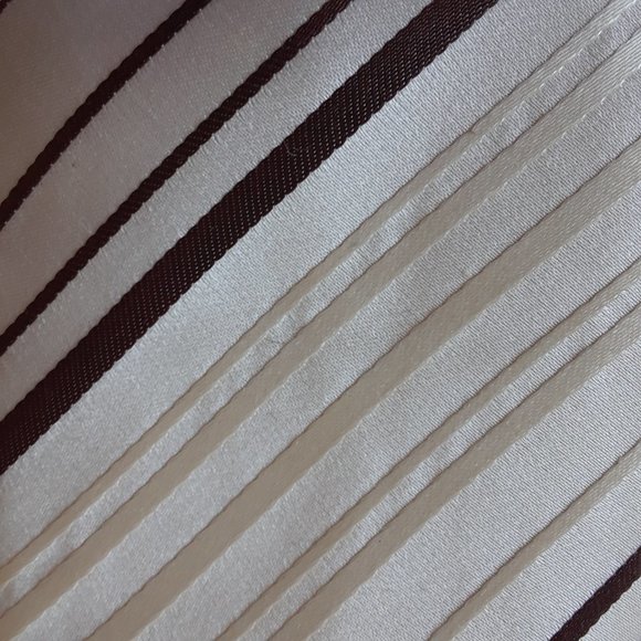 Jerry Garcia. Slim Striped Silk Tie. Off-White & Brown - Picture 7 of 9